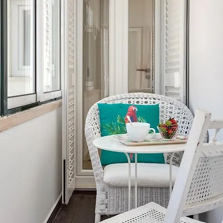 Apartamento Modern 2 Bedroom In Estrela With Outside Terrace! Amazing For Families, Couples, Friends